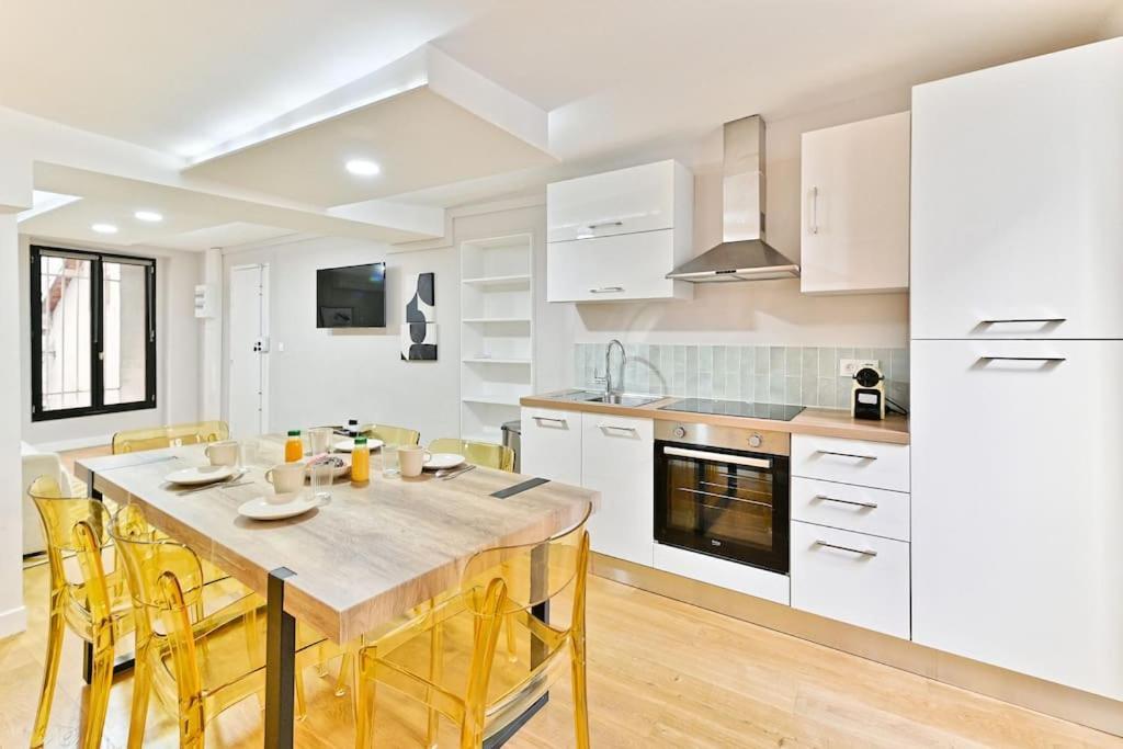 Apartment 3 2eme - Iii *